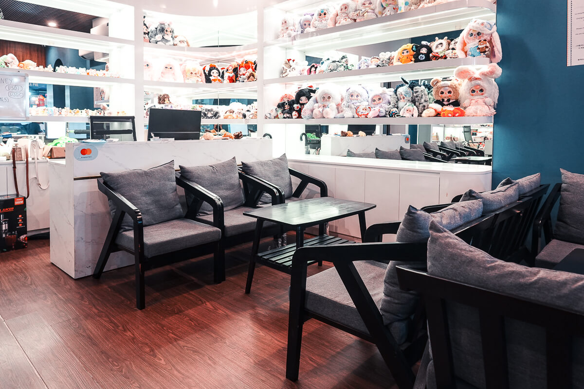 峴港 Ngoc Linh Spa 店內的沙發座位與接待空間