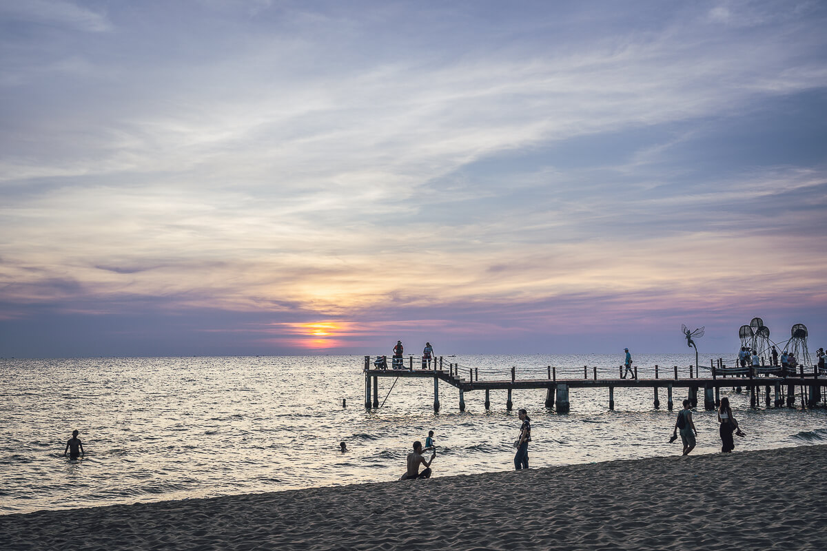 富國島,富國島日落沙灘,桑奈托日落海灘,異形沙灘,Sunset Sanato,富國島夕陽,富國島打卡點,富國島日落,富國島景點,富國島海灘,日落沙灘,網紅沙灘,越南,越南旅遊 富國島,富國島日落沙灘,桑奈托日落海灘,異形沙灘,Sunset Sanato,富國島夕陽,富國島打卡點,富國島日落,富國島景點,富國島海灘,日落沙灘,網紅沙灘,越南,越南旅遊